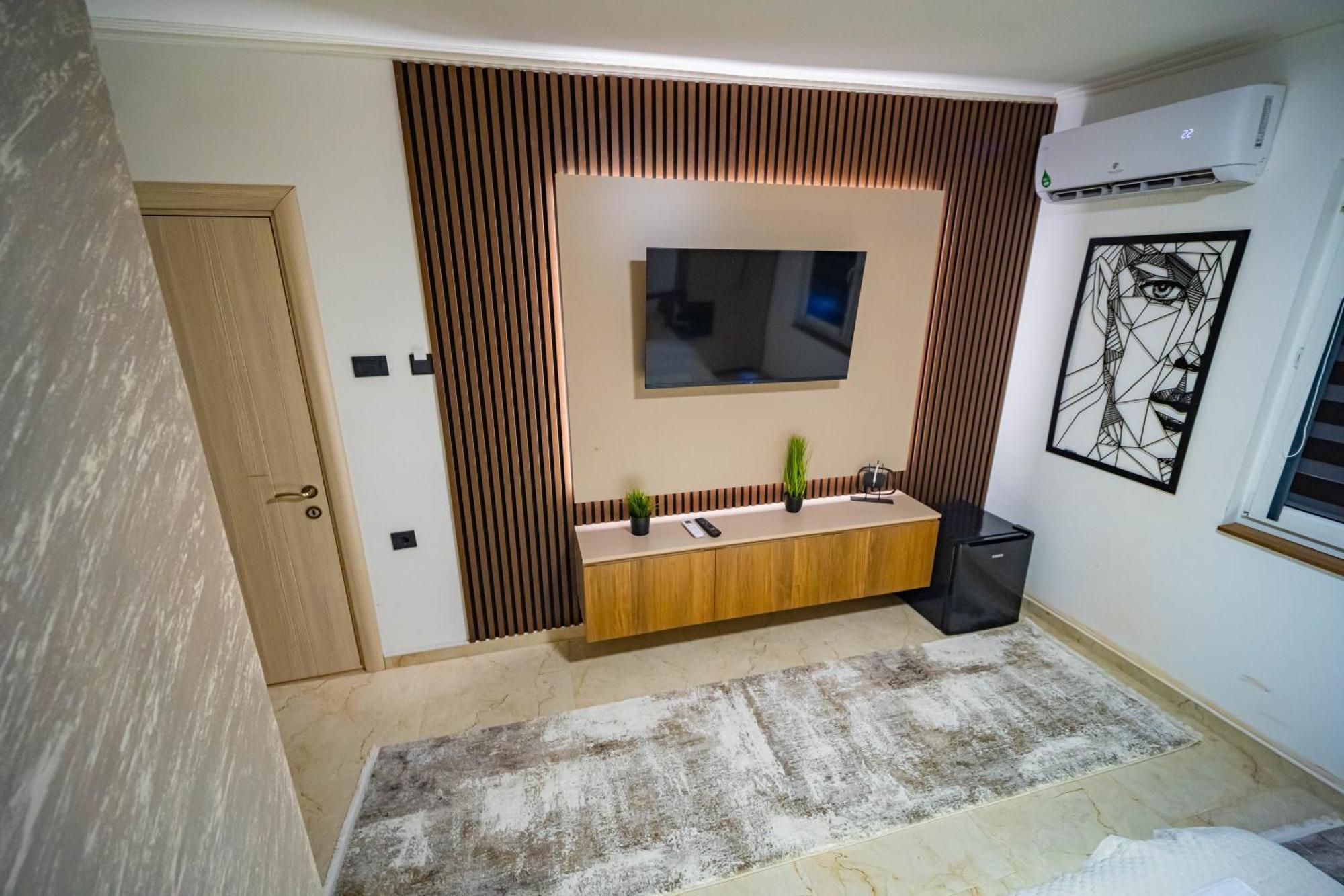 Home Luxury Suites Kriva Palanka エクステリア 写真